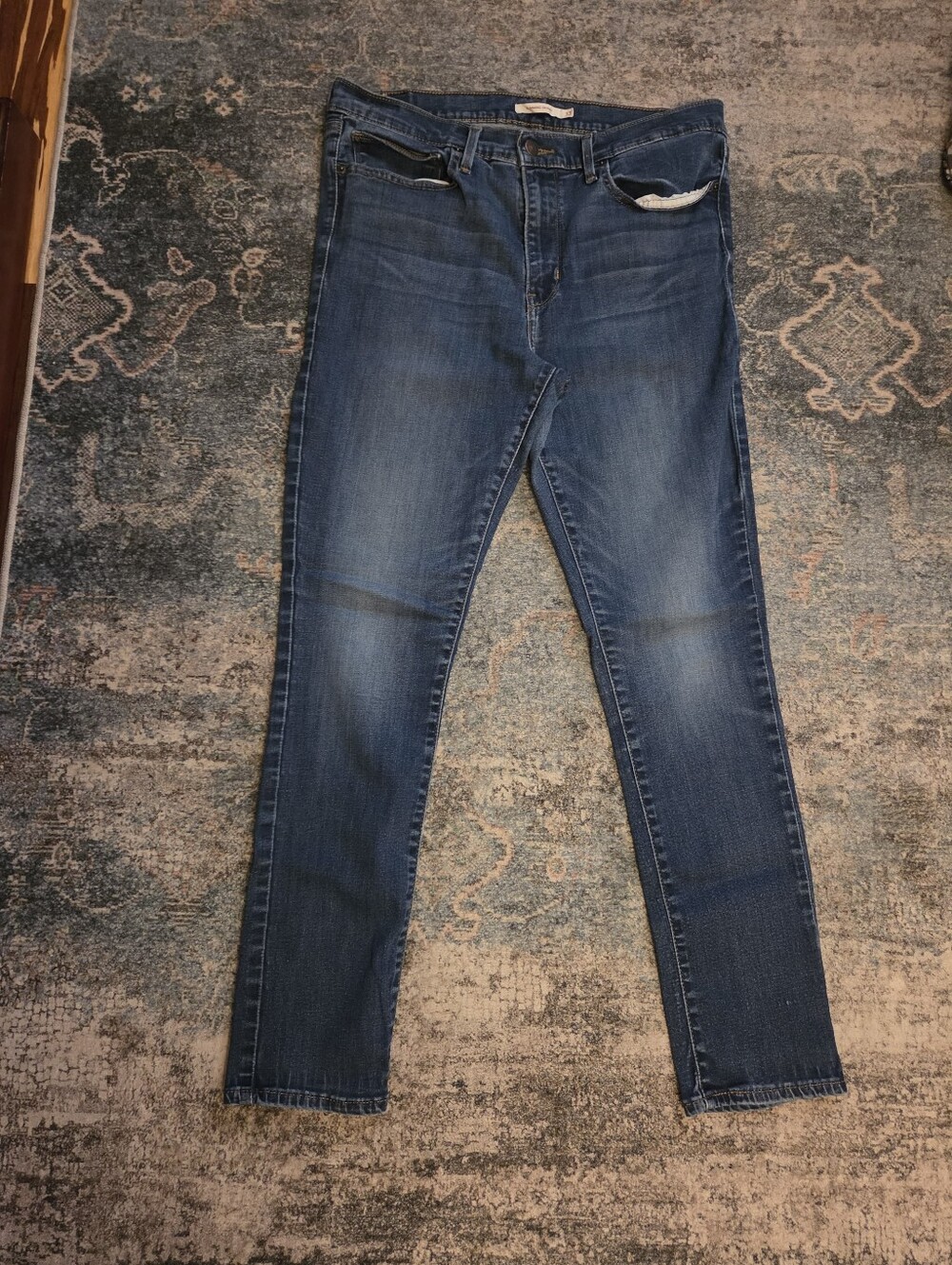 Levi's Slimming Skinny Jeans Blue Denim Size 33 x 30 (Fits 16) Mid High Rise